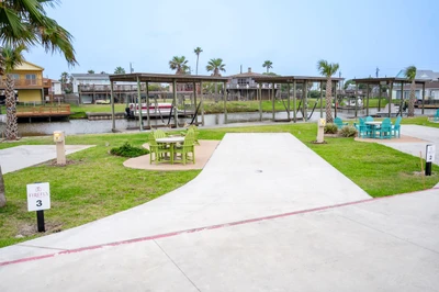 Executive Montego Cove - 3