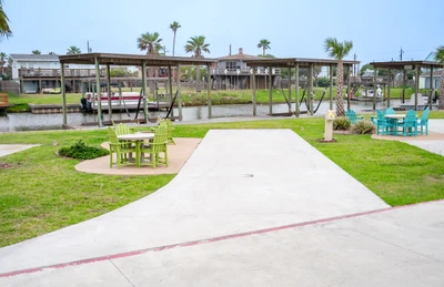 Executive Montego Cove - 3
