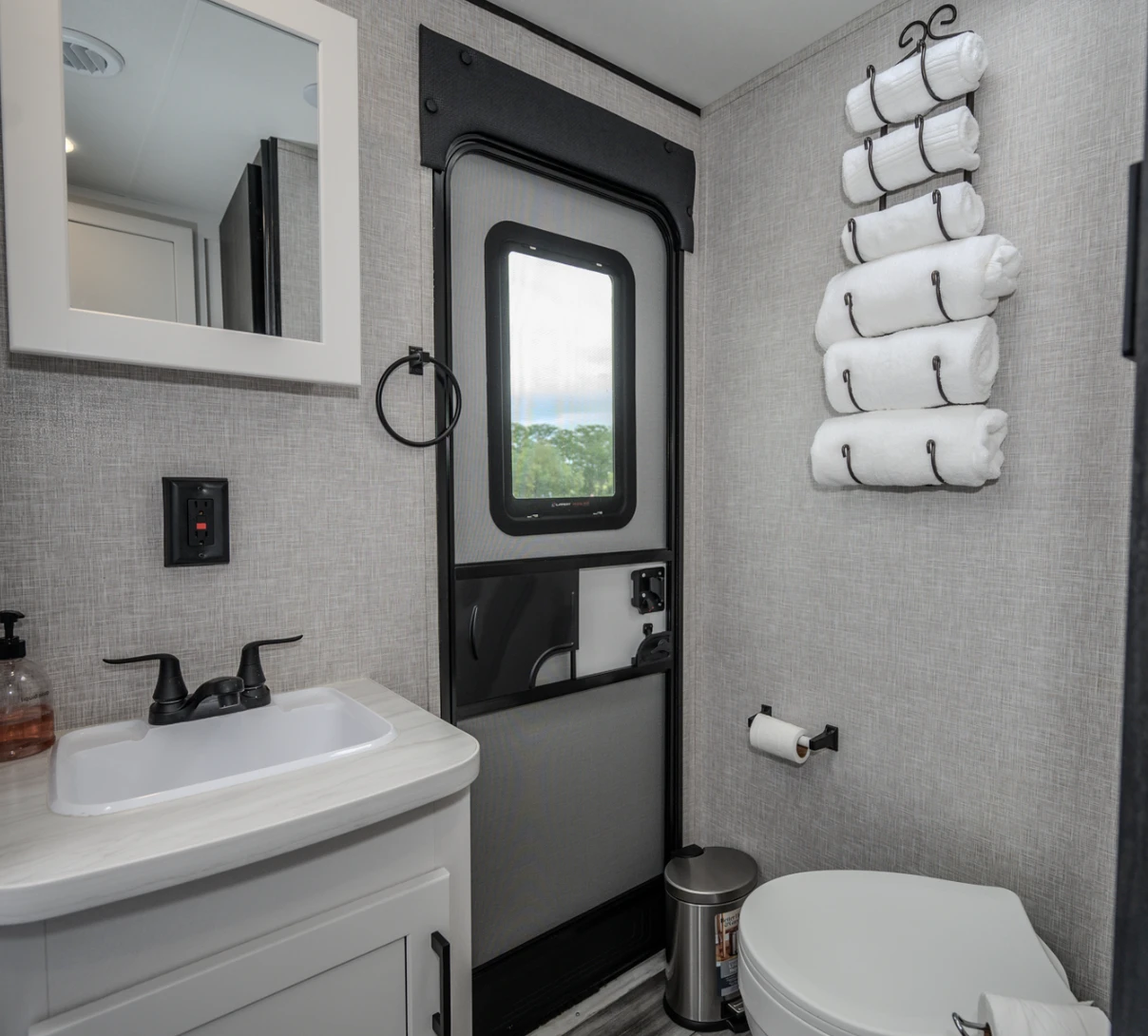 RV Rental RW 019
