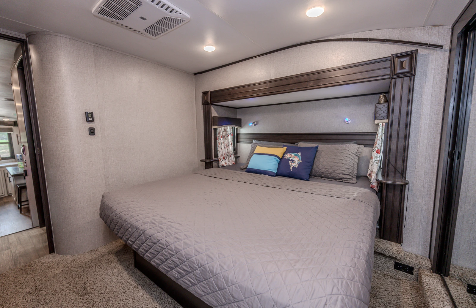 RV Rental RW 064