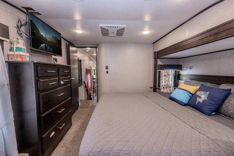 RV Rental RW 064