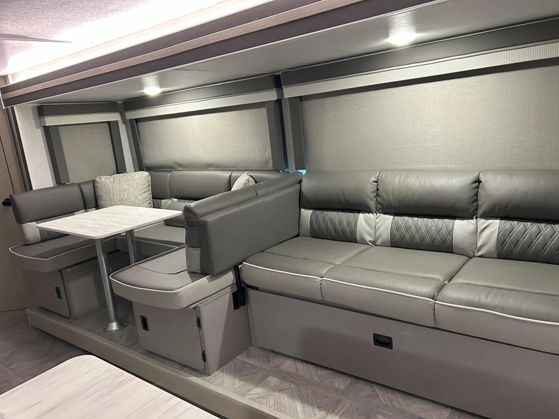 RV Rental RW 092